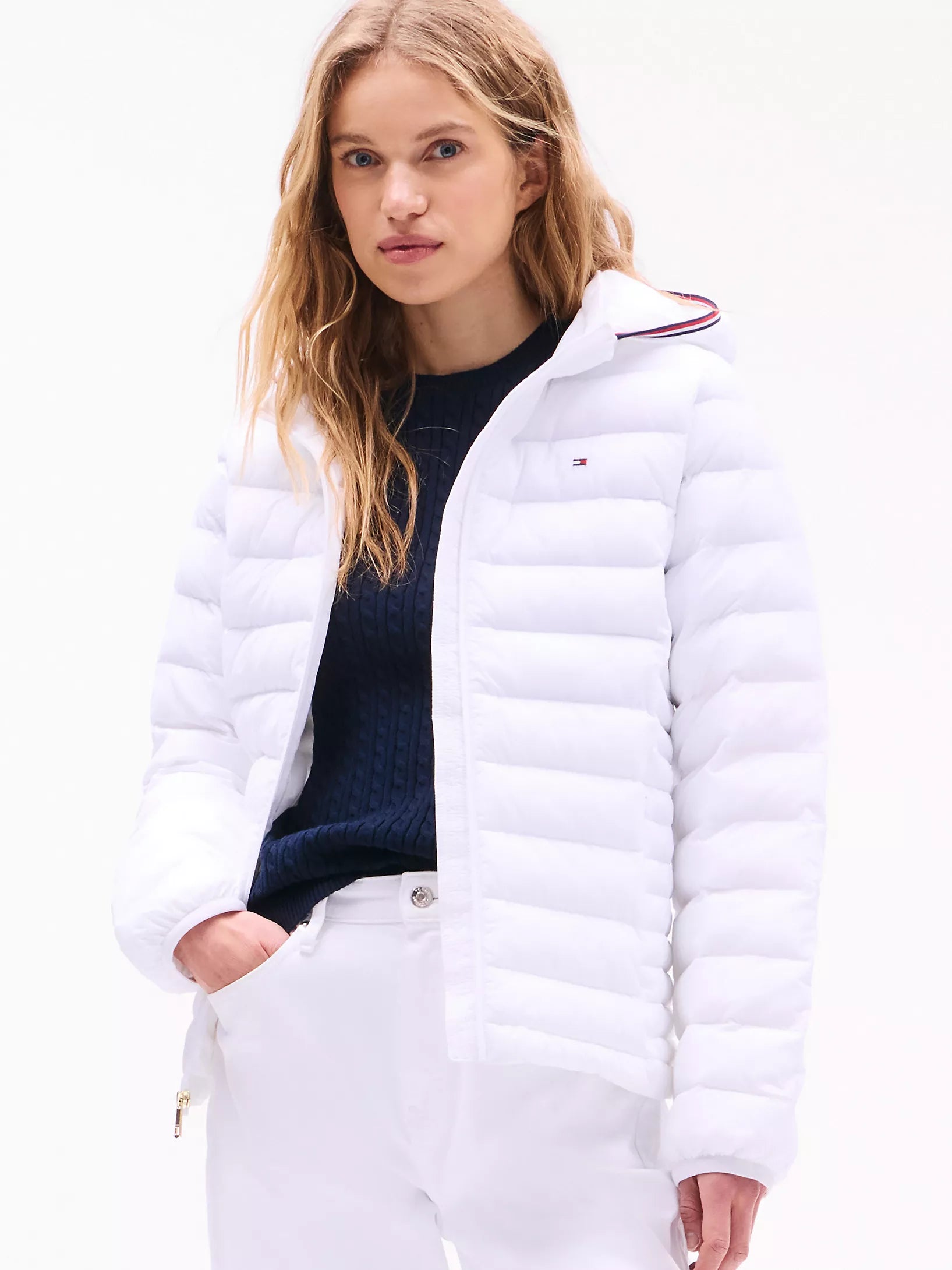 Chaqueta acolchada ligera con capucha